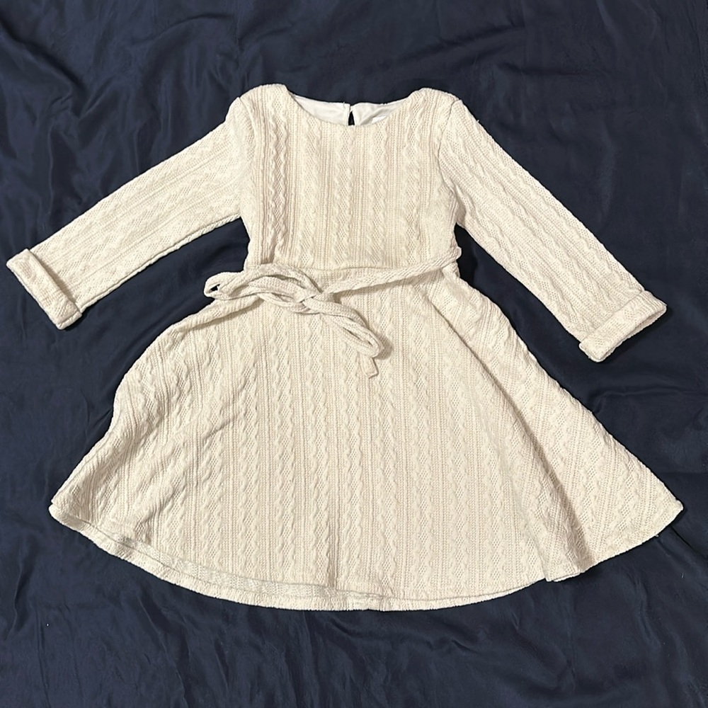 Little Girl’s Dress Perfect for the holidays